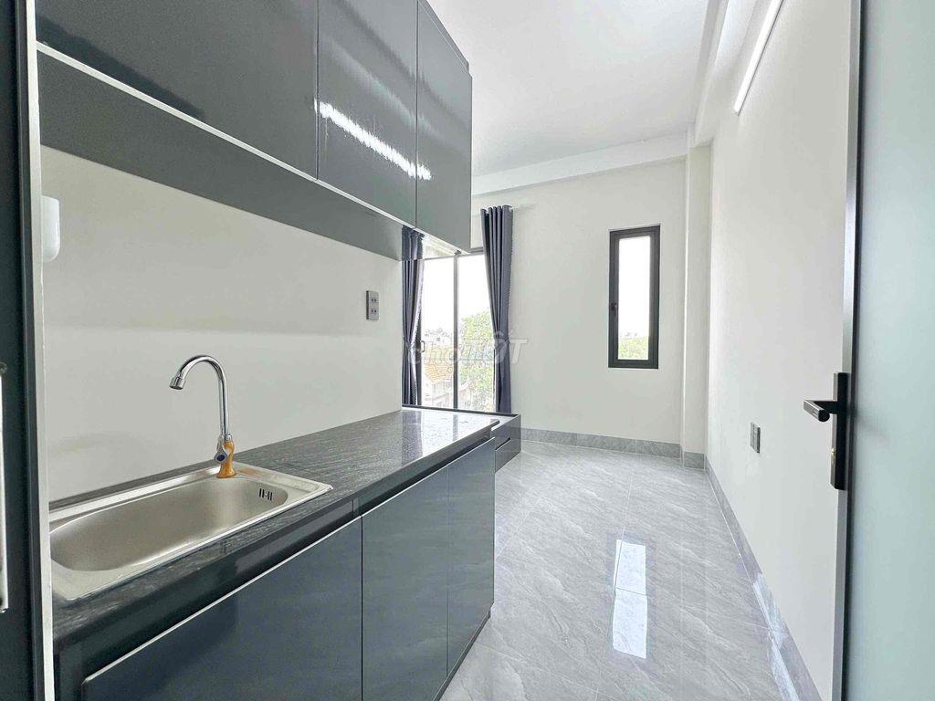 CHDV Ban Công Full Nội Thất Gần UFM - Khu CNC, Võ Văn Hát, Long Trường