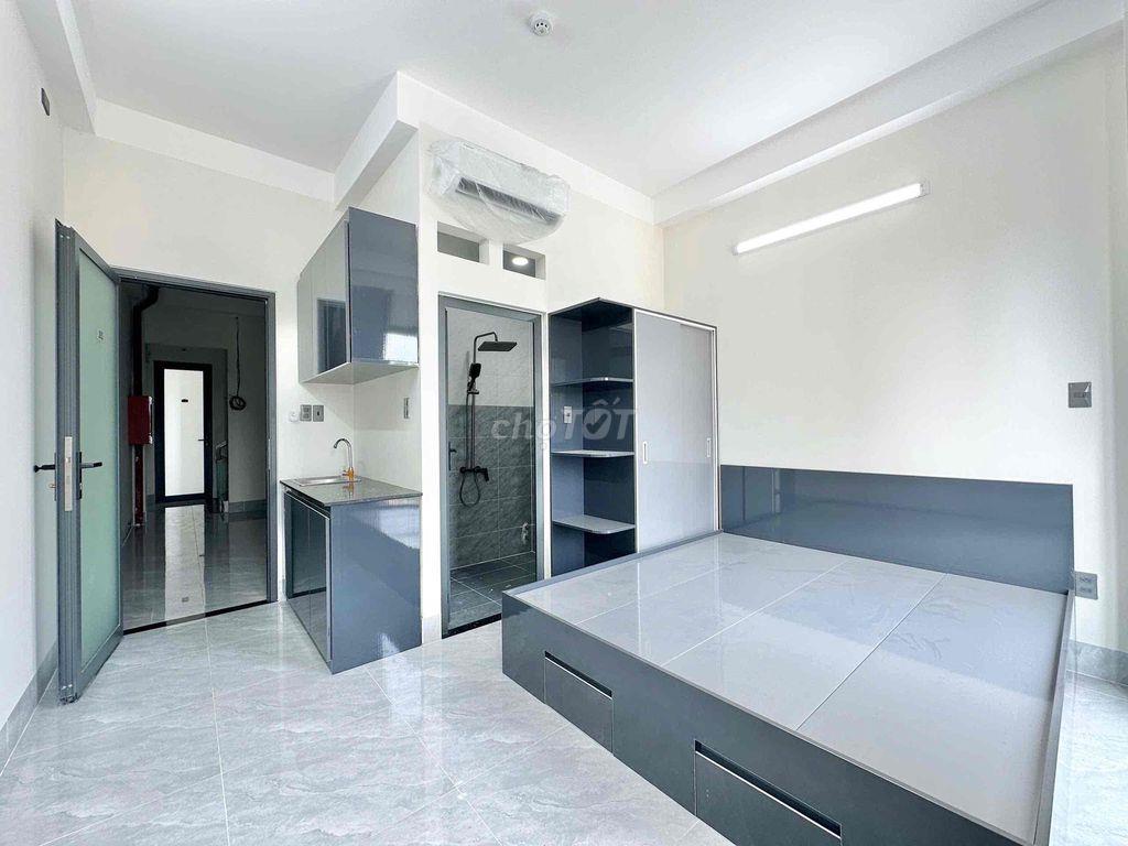 CHDV Ban Công Full Nội Thất Gần UFM - Khu CNC, Võ Văn Hát, Long Trường