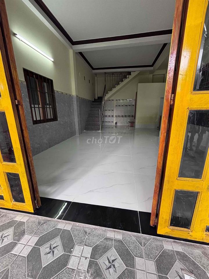 Nhà nguyên căn gần GO! Dĩ An | Có ban công | Dễ đi Metro | Thủ Đức