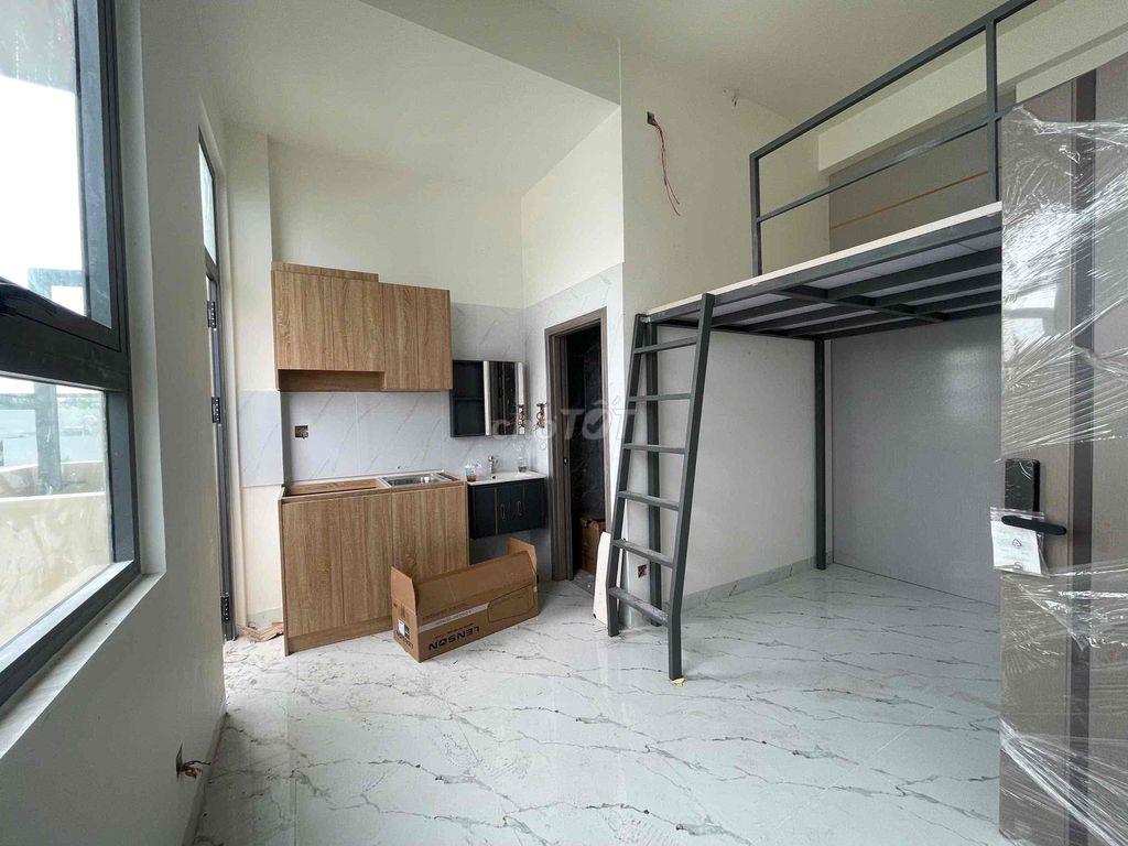 Duplex Ban Công, Ful Nội Thất - Ngay Ngã Tư TĐ, Lê Văn Việt,UTE,UEL