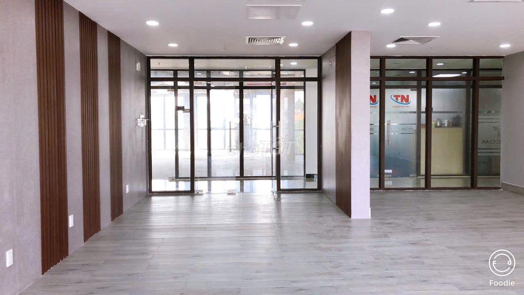 Cho thuê nhanh VP Officetel ST Moritz cao cấp mặt tiền Phạm Văn Đồng