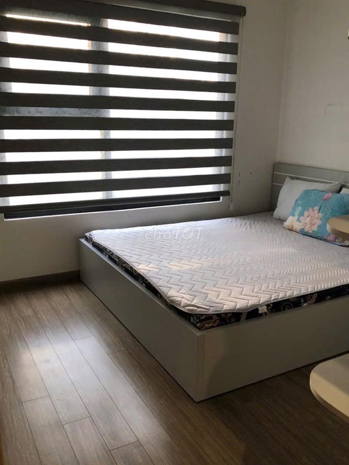 Chính chủ cho thuê 3PN full NT, căn góc view hồ bơi Vinhomes Quận 9