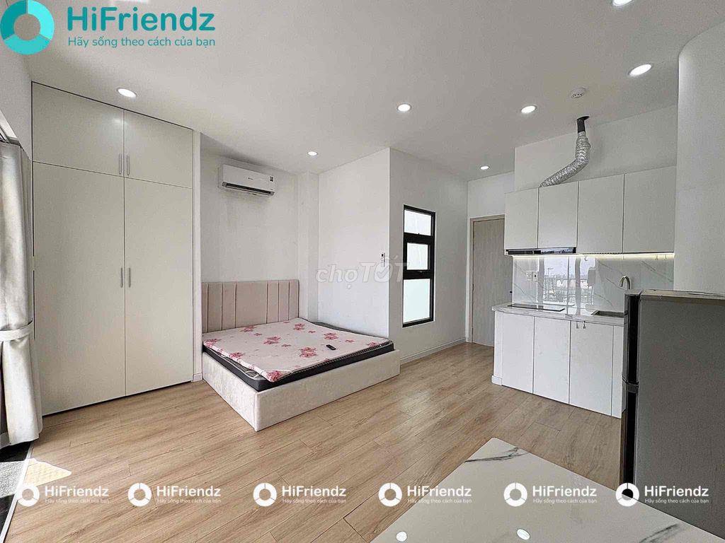 Sắp trống siêu phẩn ban công khổng lồ