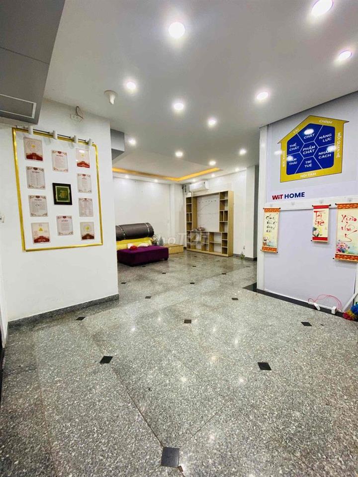 Cho thuê mặt bằng Vinhomes Grand Park mặt tiền đẹp kinh doanh ngay
