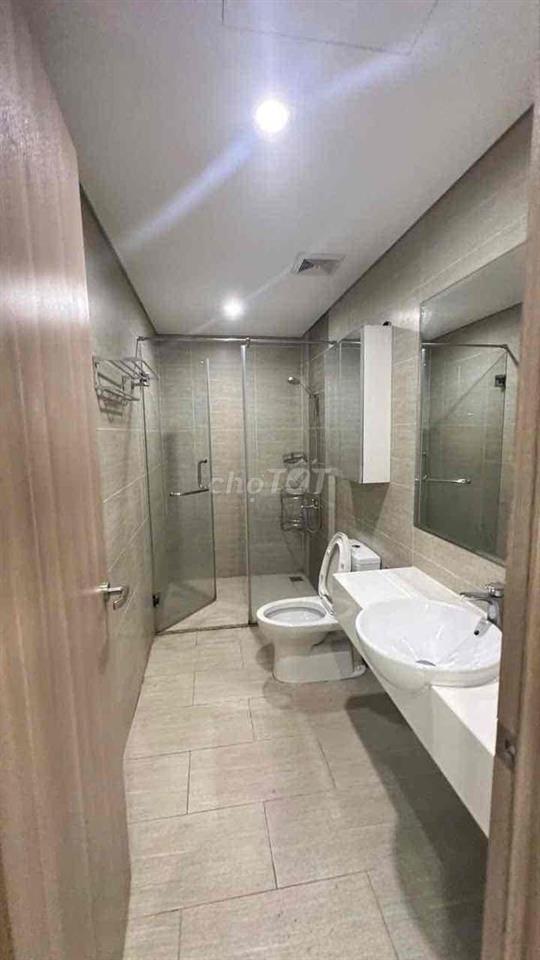 [ HOT ] 🔥 Share phòng Vinhomes Q9 2tr8 – Ban công thoáng  – Vào ở