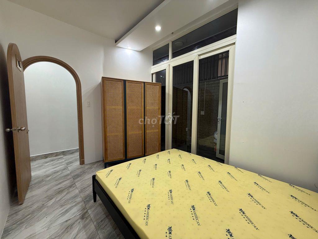 Cho thuê căn hộ 2PN trệt 100m2, full nội thất, 14tr - Vạn Phúc City