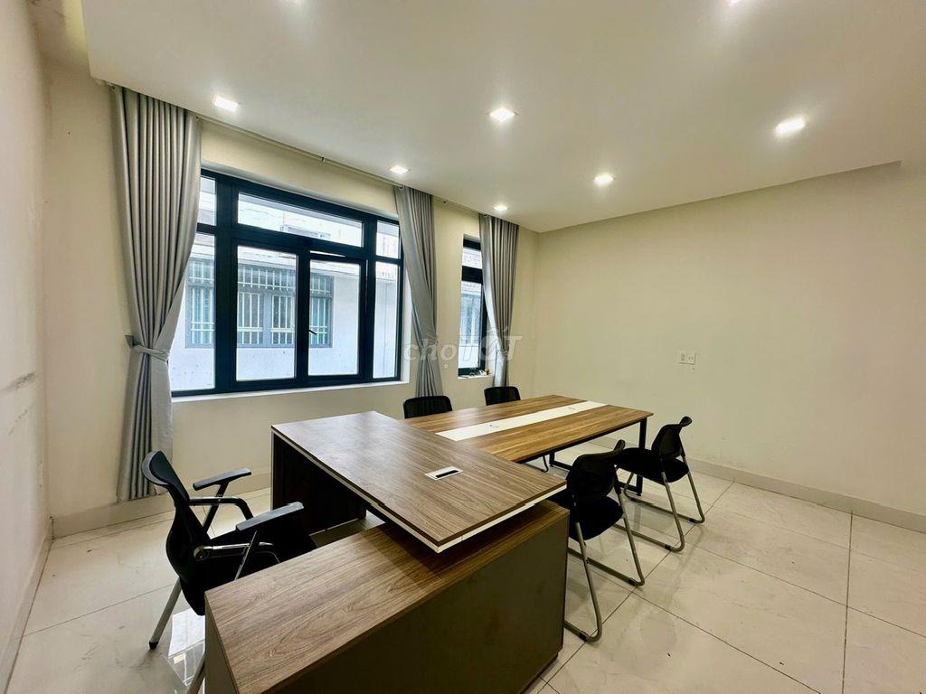 Cho thuê văn phòng Full nội thất, giá 6tr/tháng - Vạn Phúc City