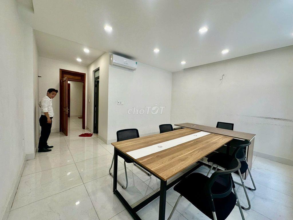 Cho thuê văn phòng Full nội thất, giá 6tr/tháng - Vạn Phúc City