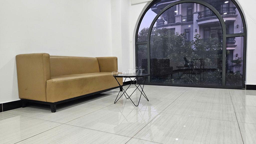 Cho thuê văn phòng 75m2 full nội thất, máy lạnh, 15Tr/tháng