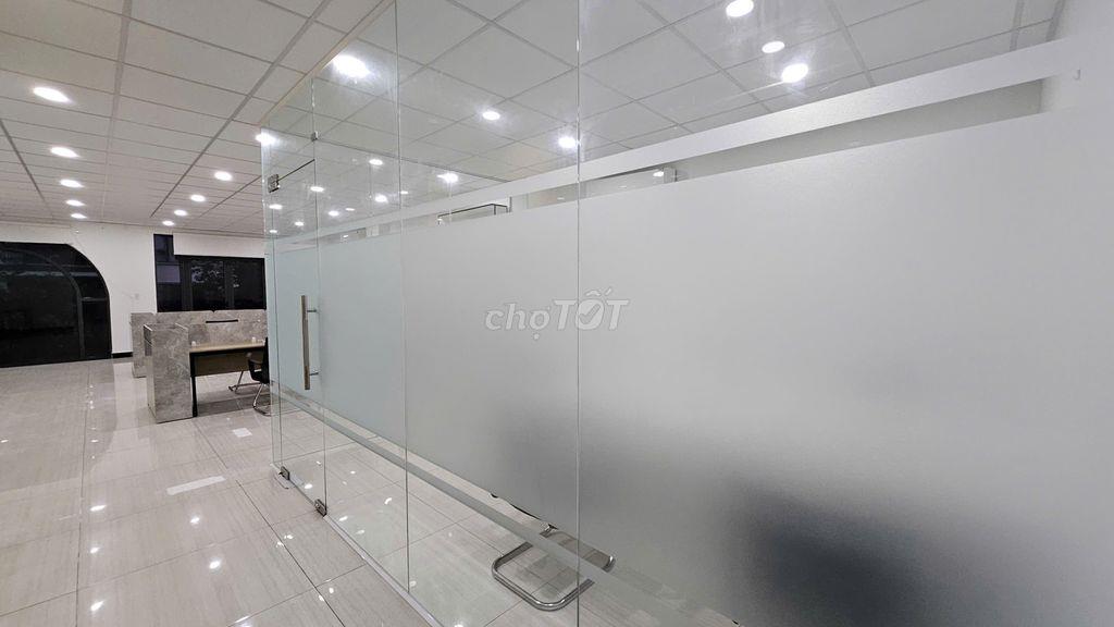 Cho thuê văn phòng 75m2 full nội thất, máy lạnh, 15Tr/tháng