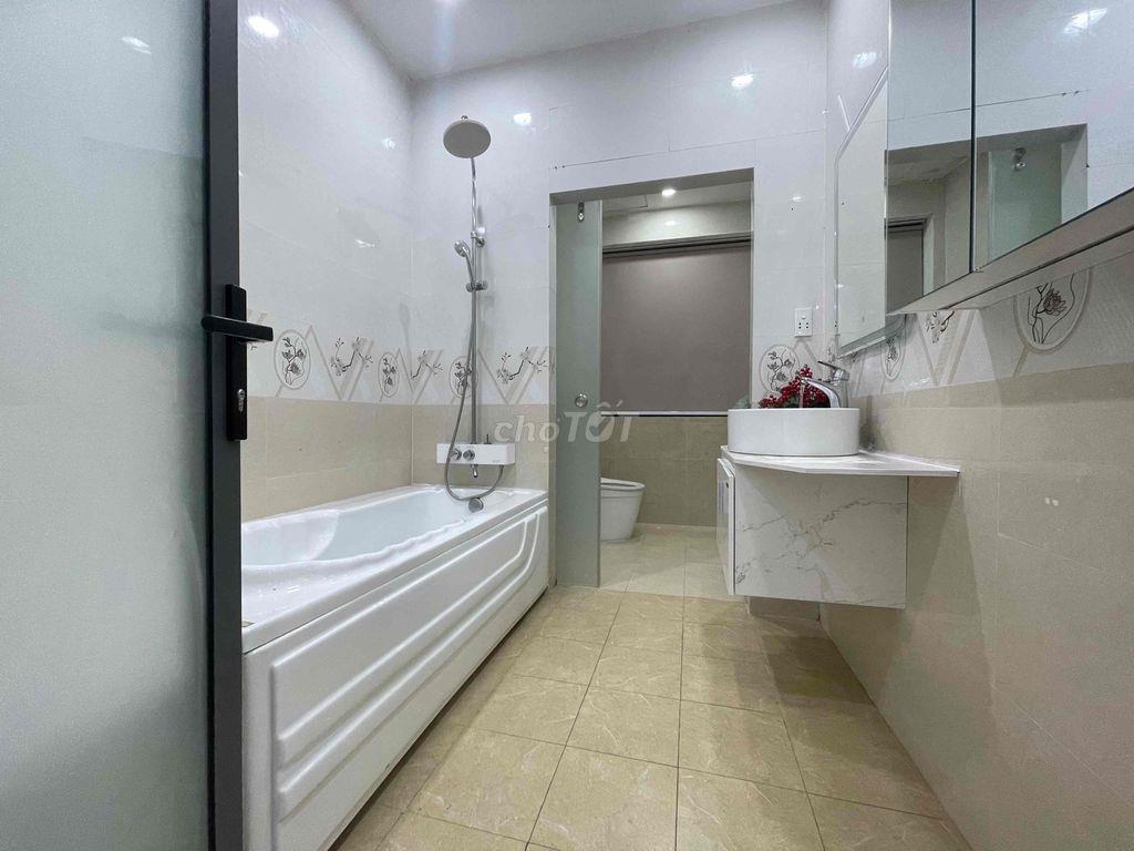 Cho thuê văn phòng góc 2 mặt tiền đường lớn giá 14tr - Vạn Phúc City
