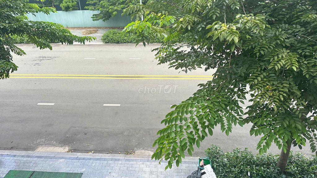 Cho Thuê Văn Phòng 65m² Sàn Trống Giá Chỉ 12 Triệu - Vạn Phúc City