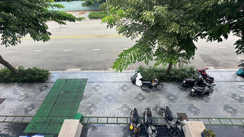 Cho Thuê Văn Phòng 65m² Sàn Trống Giá Chỉ 12 Triệu - Vạn Phúc City