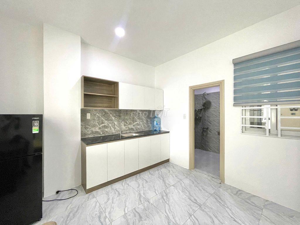 Căn hộ tách bếp, Đường lớn, Full nội thất, chỉ 7 triệu - Vạn Phúc City