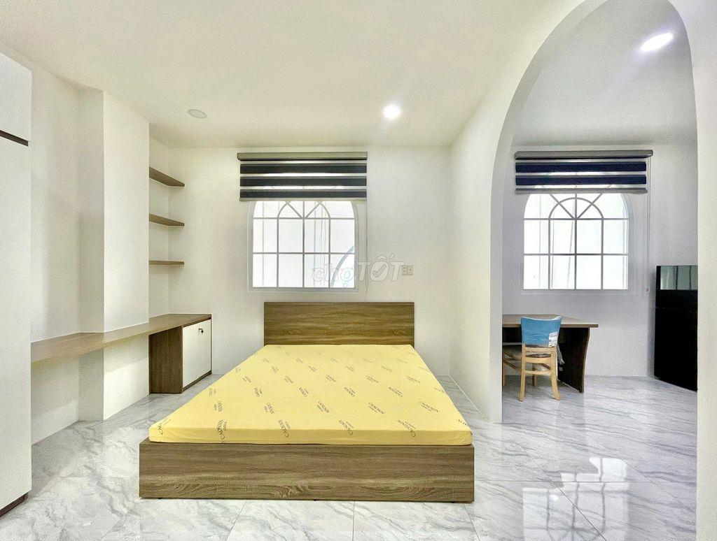 Căn hộ tách bếp, Đường lớn, Full nội thất, chỉ 7 triệu - Vạn Phúc City