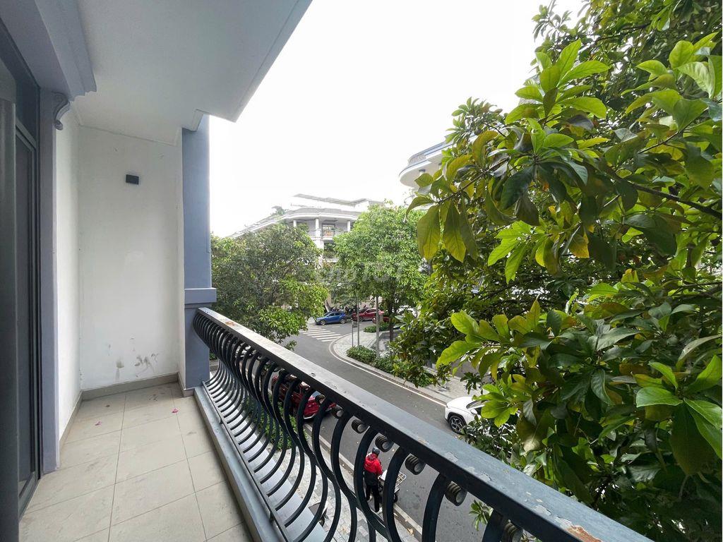 Cho thuê văn phòng 133m² full nội thất – chỉ 15,5tr | vạn phúc city