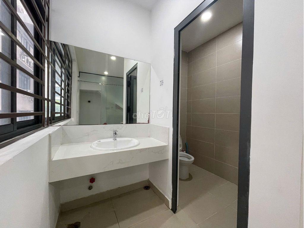 Cho thuê văn phòng 133m² full nội thất – chỉ 15,5tr | vạn phúc city