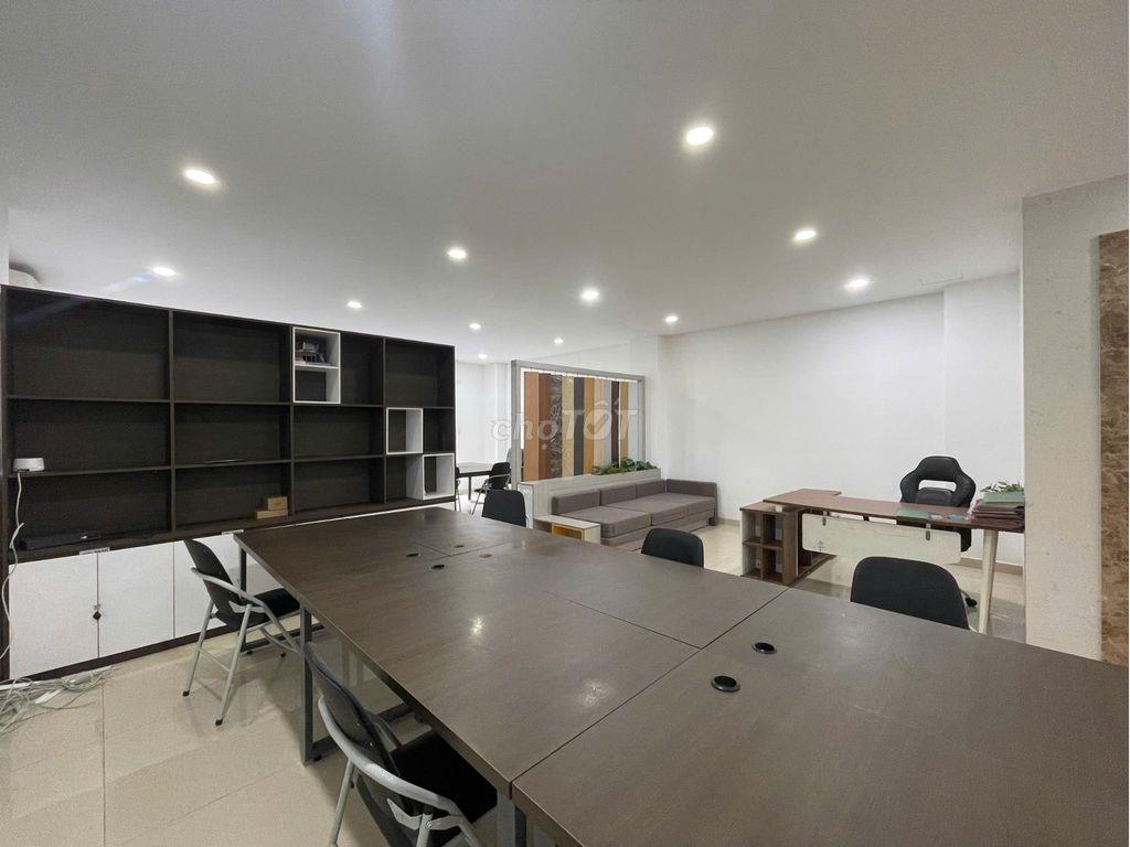 Cho thuê văn phòng 133m² full nội thất – chỉ 15,5tr | vạn phúc city