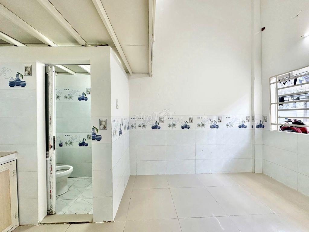 KHAI TRƯƠNG PHÒNG DUPLEX MỚI ĐI BỘ TỚI UFM - VÕ VĂN HÁT - LÃ XUÂN OAI