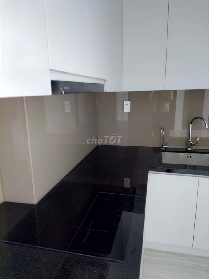 Cho thuê cc 6.2tr gần sân bóng Kinh Tế Luật