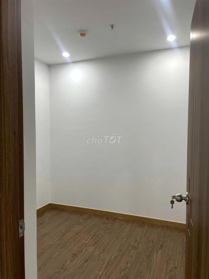 cho thuê căn 2pn 5.5tr Bcons Topaz