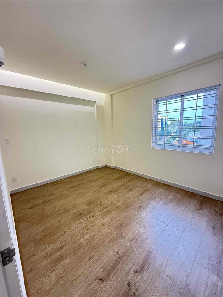 Bán căn hộ C8 2 PN- sổ hồng riêng
