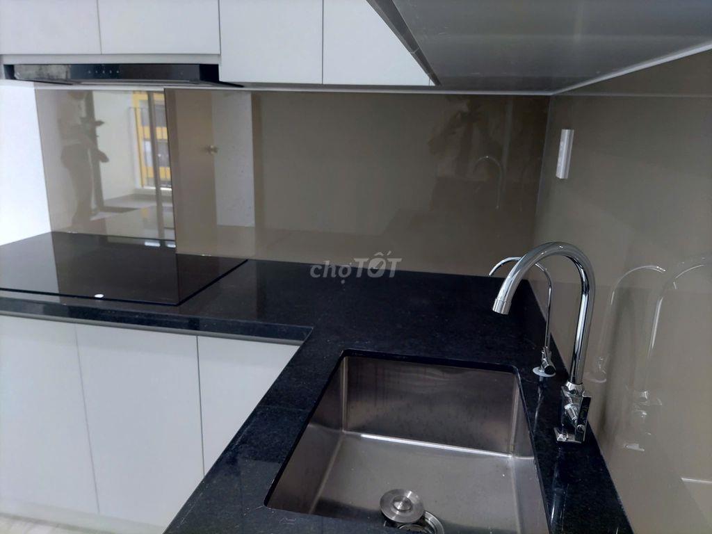 Cho thuê căn hộ 2pn cạnh ngã tư thủ đức