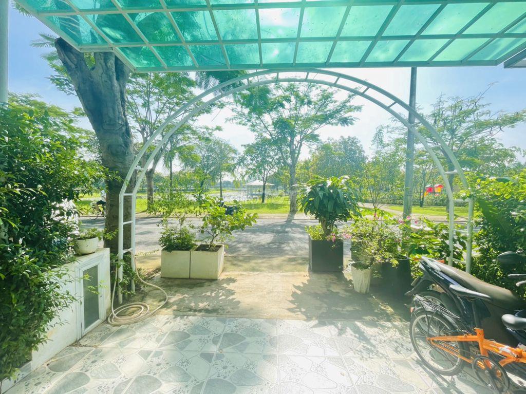 NHÀ PHỐ PARK RIVERSIDE - VIEW CÔNG VIÊN- 3 TẦNG -4PN 4WC - NT GẦN FULL