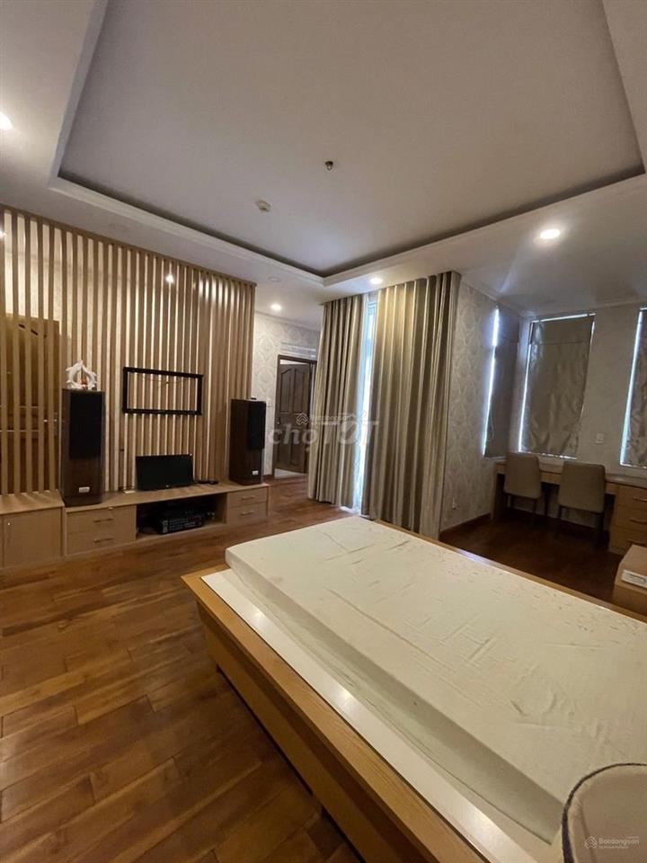 BT ĐƠN LẬP KDC LIÊN PHƯỜNG Q9 - FULL NT 4 TẦNG - CÓ THANG MÁY -5PN 5WC