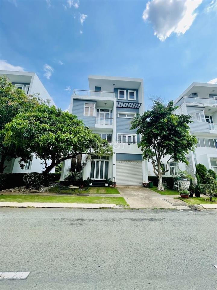 BT ĐƠN LẬP KDC LIÊN PHƯỜNG Q9 - FULL NT 4 TẦNG - CÓ THANG MÁY -5PN 5WC