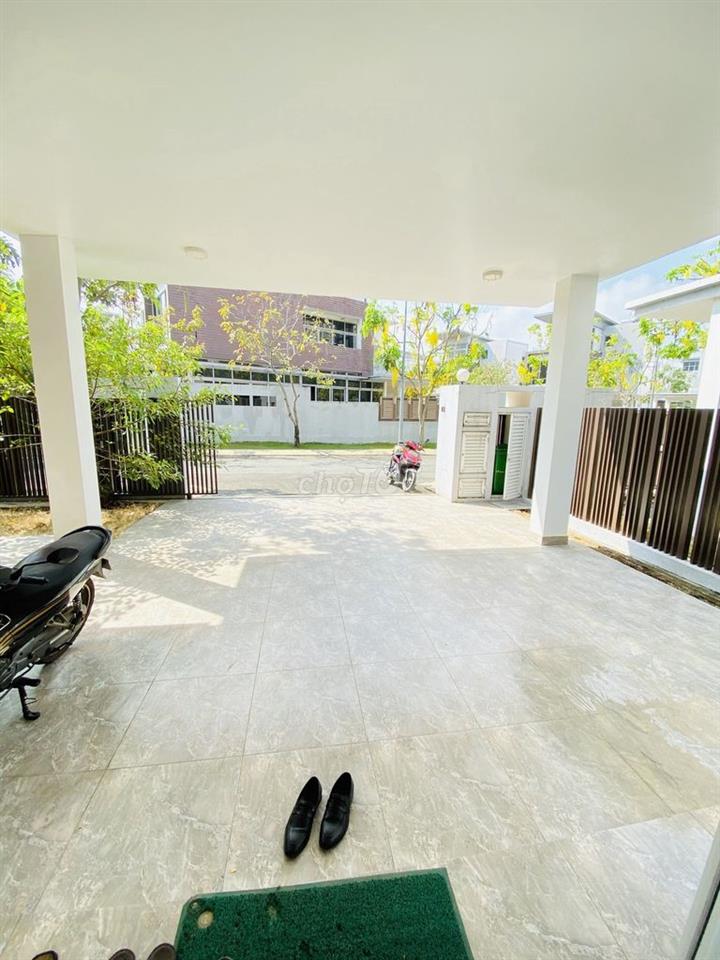 BT ĐƠN LẬP COMPOUND RIVIERA COVE 400M2 - LIÊN PHƯỜNG Q9 - FULL NT 5PN