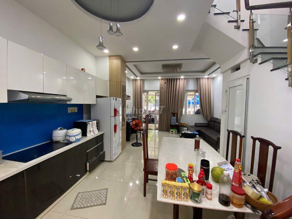 PHÒNG TRỌ KDC MEGA VILLAGE KHANG ĐIỀN - FULL NT - FREE XE MÁY - HỒ BƠI