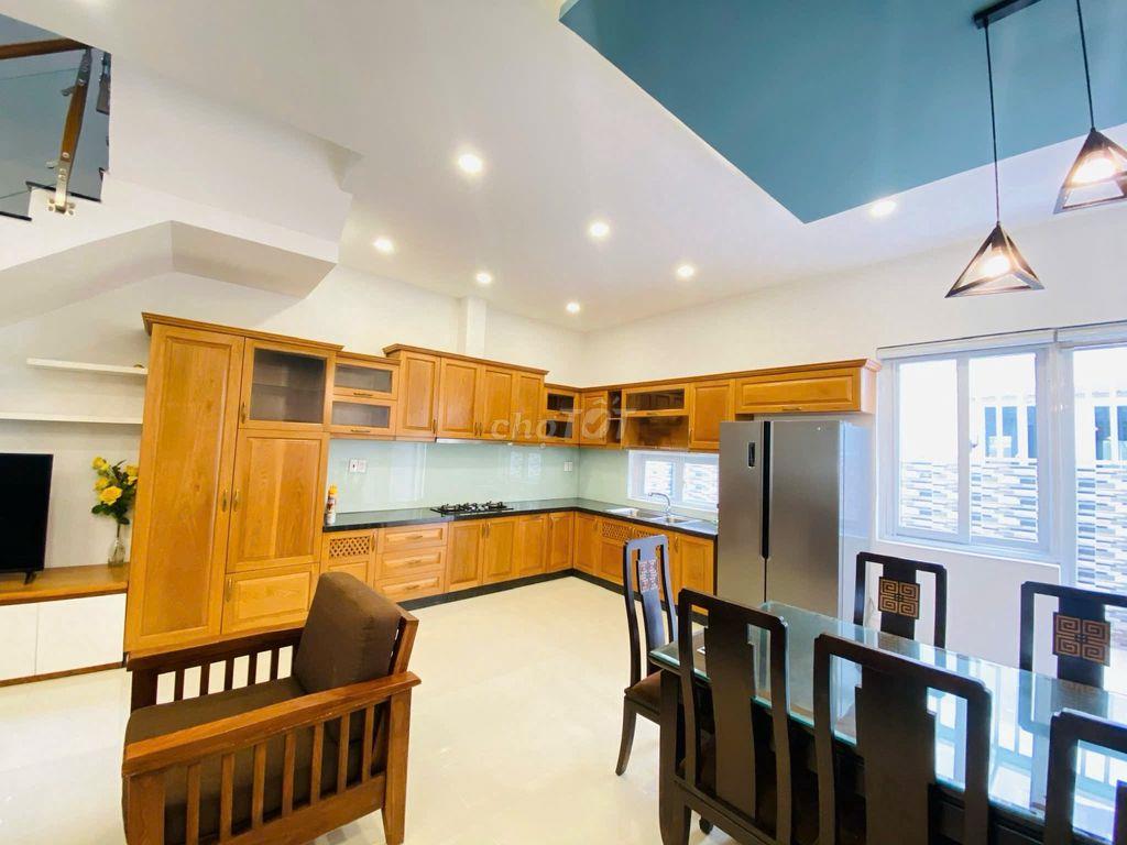 NHÀ COMPOUND MELOSA KHANG ĐIỀN 6X18M - 3 TẦNG FULL NT - SÂN Ô TÔ RIÊNG