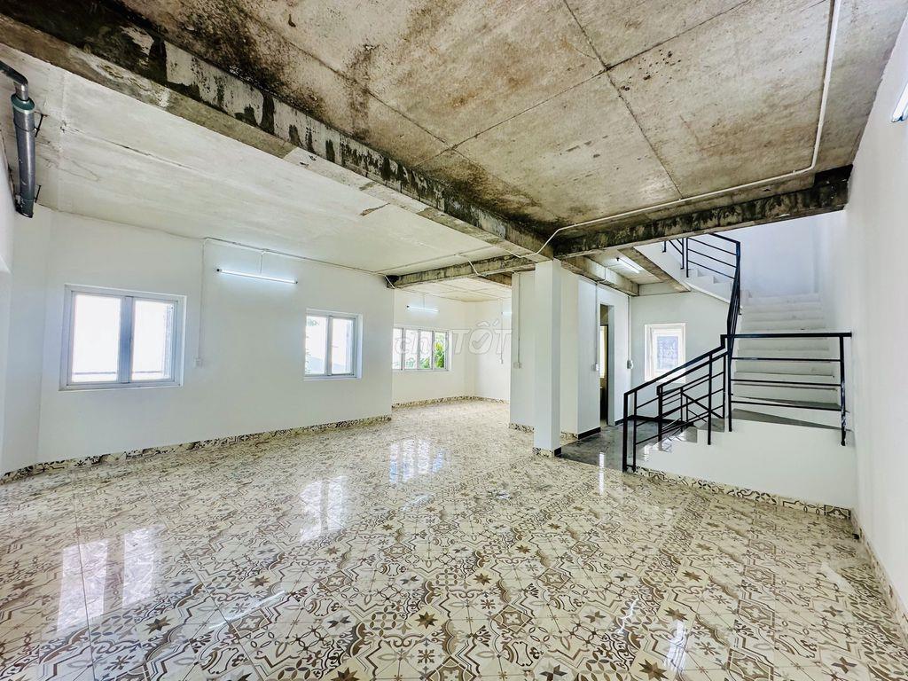 CĂN GÓC KHU COMPOUND MEGA VILLAGE KHANG ĐIỀN - 3 SÀN TRỐNG CÓ MÁY LẠNH