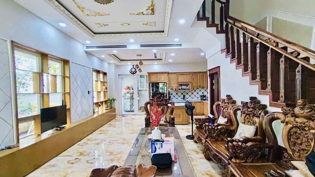 BIỆT THỰ SONG LẬP CĂN BIÊN MELOSA KHANG ĐIỀN -3 TẦNG 8X18M CÓ SÂN VƯỜN