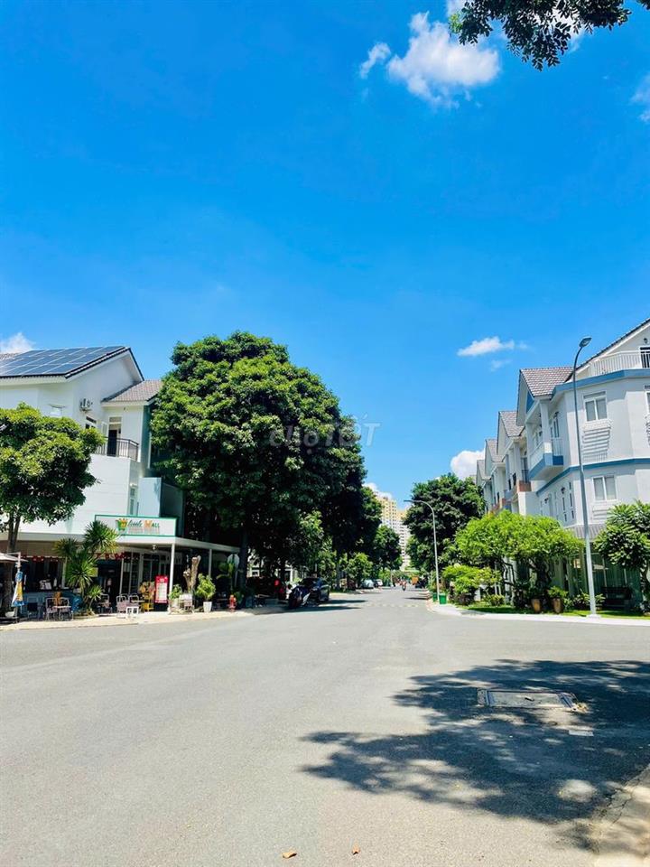 NHÀ PHỐ PARK RIVERSIDE - LIÊN PHƯỜNG Q9 - FULL NT - 3PN 3WC - 3 TẦNG