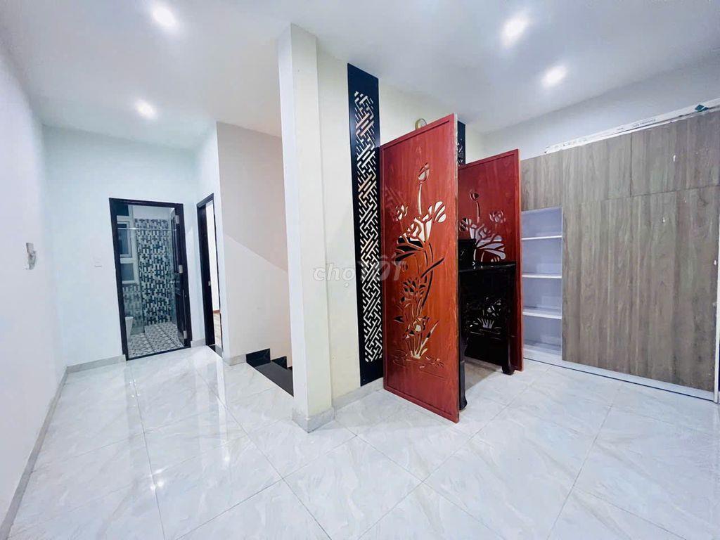 NHÀ PHỐ PARK RIVERSIDE - LIÊN PHƯỜNG Q9 - FULL NT - 3PN 3WC - 3 TẦNG