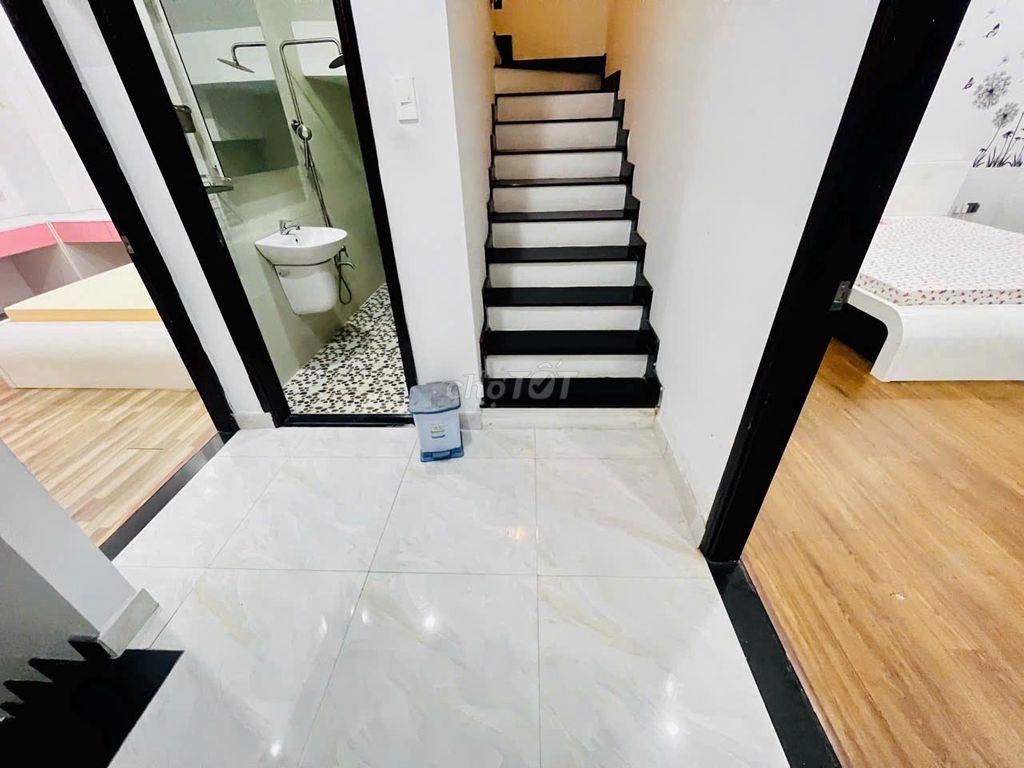 NHÀ PHỐ PARK RIVERSIDE - LIÊN PHƯỜNG Q9 - FULL NT - 3PN 3WC - 3 TẦNG
