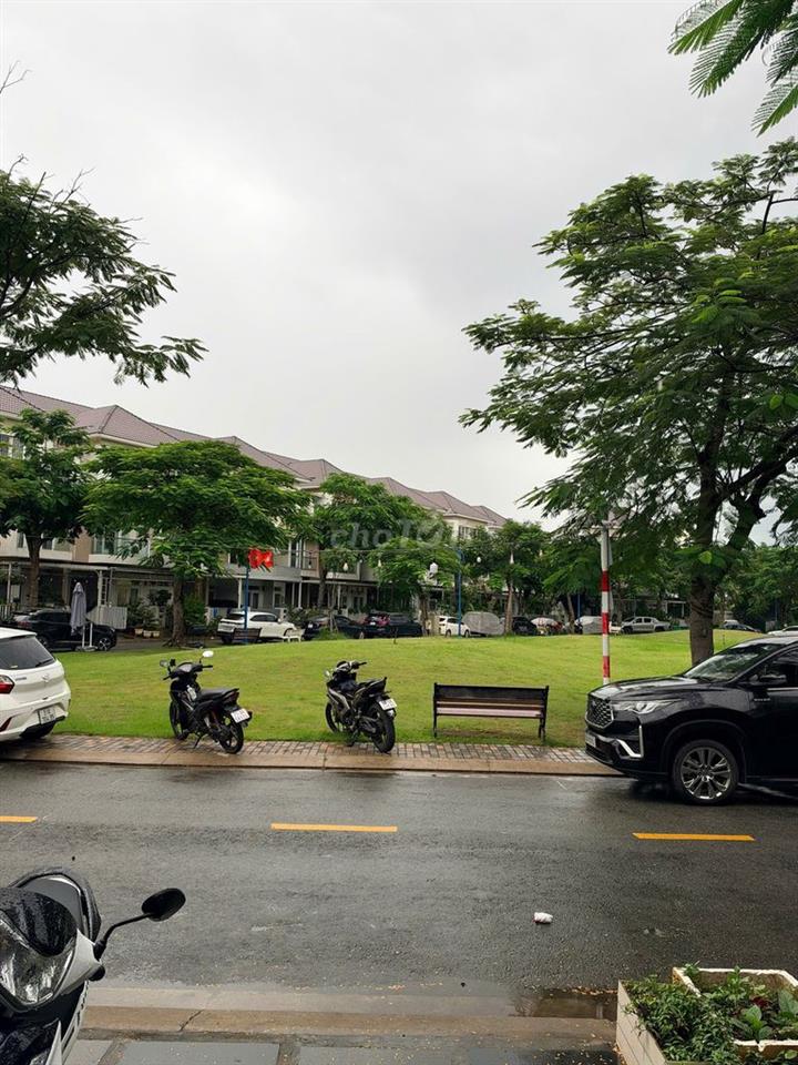 NHÀ PHỐ VIEW CÔNG VIÊN MERITA KHANG ĐIỀN - LIÊN PHƯỜNG Q9 - NT CƠ BẢN