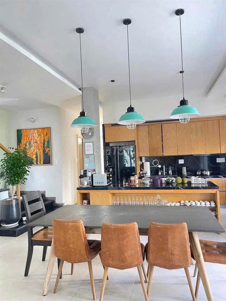 BT ĐƠN LẬP VIEW CÔNG VIÊN - PARK RIVERSIDE Q9 360M2 - 3 TẦNG -SÂN Ô TÔ