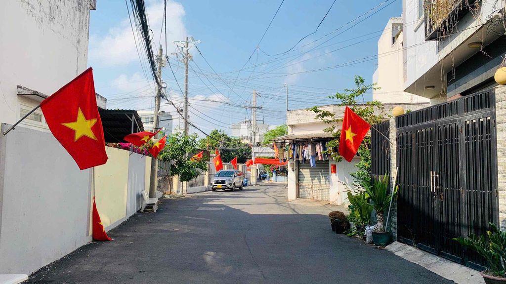 HÀNG HIẾM NHÀ NGANG 5.5M ĐƯỜNG NHỰA Ô TÔ NGAY PHẠM VĂN ĐỒNG
