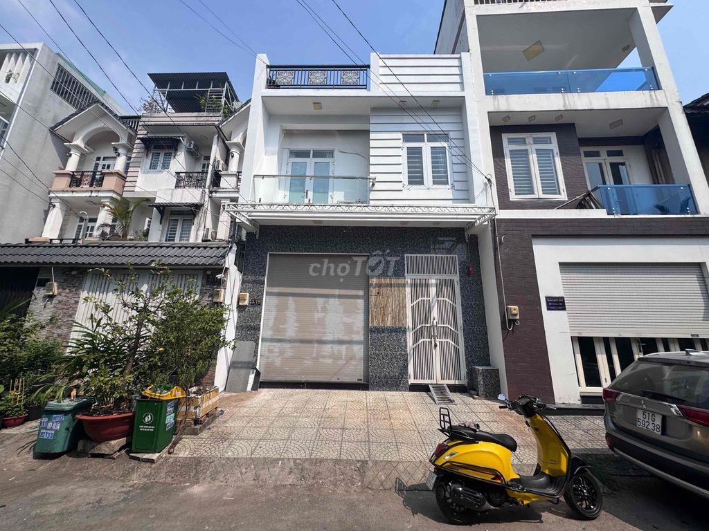 NHÀ KHU ĐỒNG BỘ PHÂN LÔ - ĐƯỜNG XE HƠI TRÁNH - GẦN HIỆP BÌNH