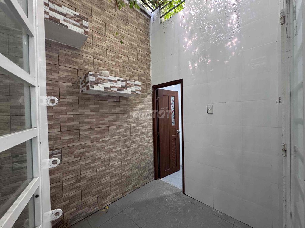 CHO THUÊ NHÀ 4 TẦNG - ĐƯỜNG XE TẢI THÔNG - SÂN ĐỂ Ô TÔ - GIÁ 13TR