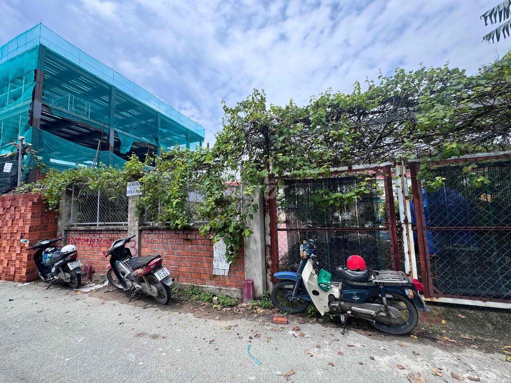 94m2 - Giá 6.3 tỷ - Đường xe tải ngay trường Linh Trung - Cách mt 20m