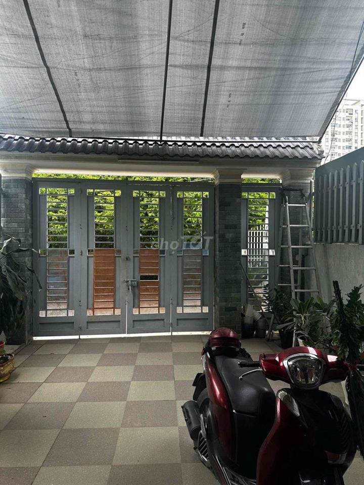 112m2 - GIÁ CHỈ 9.8 TỶ - NHÀ 3 TẦNG - HẺM XE TẢI - PHƯỜNG HIỆP BÌNH