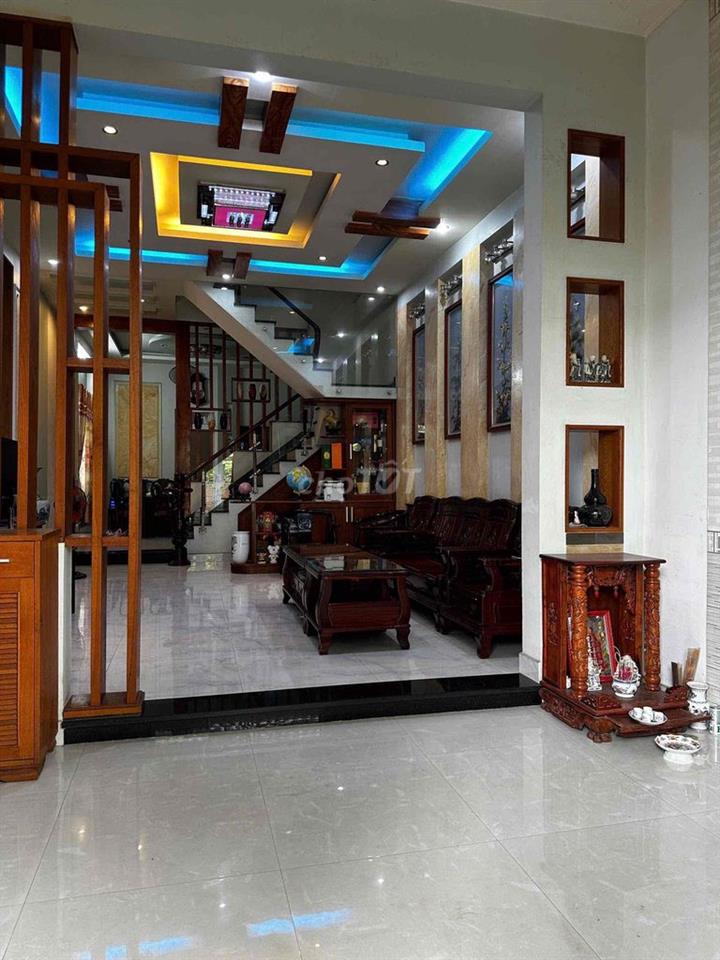 112m2 - GIÁ CHỈ 9.8 TỶ - NHÀ 3 TẦNG - HẺM XE TẢI - PHƯỜNG HIỆP BÌNH