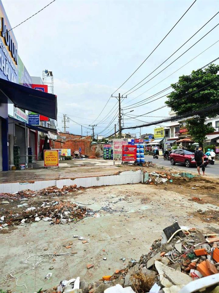NHÀ PHỐ 54M2, NGANG 4.2M, 2 TẦNG, ĐƯỜNG Ô TÔ, GẦN CHỢ LONG TRƯỜNG 