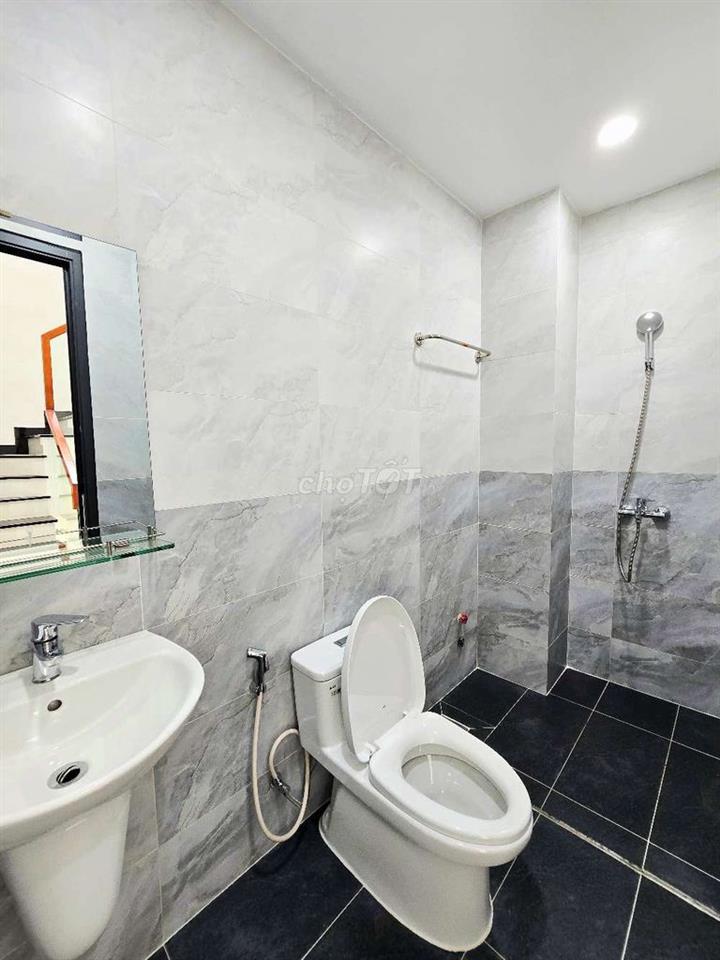 NHÀ PHỐ 50m2, 3 TẦNG, NGANG 4.5M, MỚI, HOÀN CÔNG ĐỦ, GẦN VINHOMES