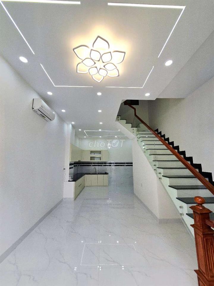 NHÀ PHỐ 50m2, 3 TẦNG, NGANG 4.5M, MỚI, HOÀN CÔNG ĐỦ, GẦN VINHOMES