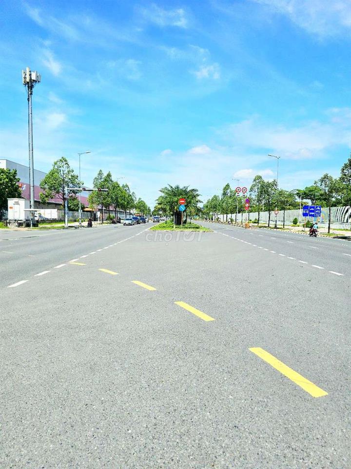 ĐẤT NỀN 79M2, NGANG 6.4M, GÓC 2 MẶT TIỀN, KDC SAMSUNG VILLAGE